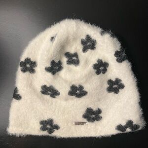 Karl lagerfeld beanie